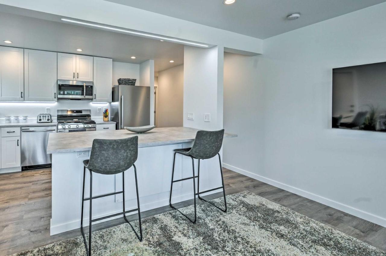 Apartment Mod With Patio - Walk To Harbor!